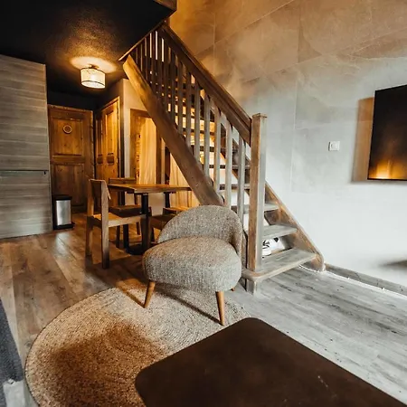 Charming Duplex Close To The Slopes Apartment *