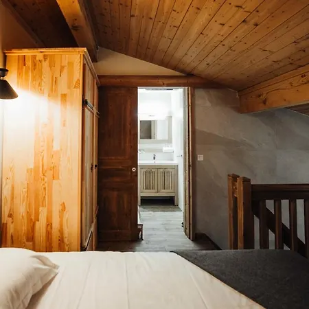 Charming Duplex Close To The Slopes Apartment